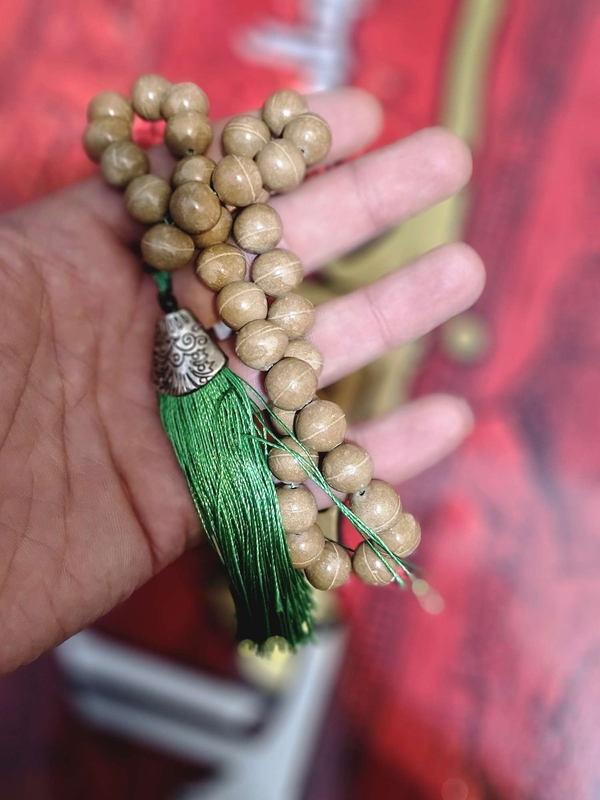 تسبیح تربت امام حسین علیه السلام (اصل)